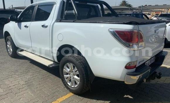 Sayi Na hannu Mazda BT-50 White Mota in Maseru a Maseru Sayi Na hannu Mazda BT-50 White Mota in Maseru a Maseru