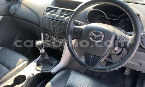 Sayi Na hannu Mazda BT-50 White Mota in Maseru a Maseru Sayi Na hannu Mazda BT-50 White Mota in Maseru a Maseru