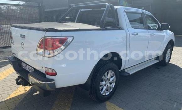 Sayi Na hannu Mazda BT-50 White Mota in Maseru a Maseru Sayi Na hannu Mazda BT-50 White Mota in Maseru a Maseru