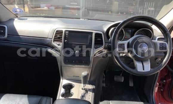 Sayi Na hannu Jeep Grand Cherokee Red Mota in Maseru a Maseru Sayi Na hannu Jeep Grand Cherokee Red Mota in Maseru a Maseru