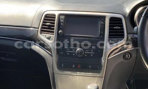 Sayi Na hannu Jeep Grand Cherokee Red Mota in Maseru a Maseru Sayi Na hannu Jeep Grand Cherokee Red Mota in Maseru a Maseru