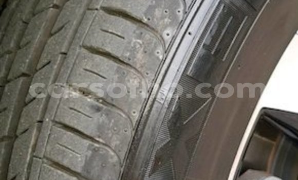 Acheter Occasion Voiture Toyota RAV4 Beige à Quthing, Butha-Buthe Acheter Occasion Voiture Toyota RAV4 Beige à Quthing, Butha-Buthe