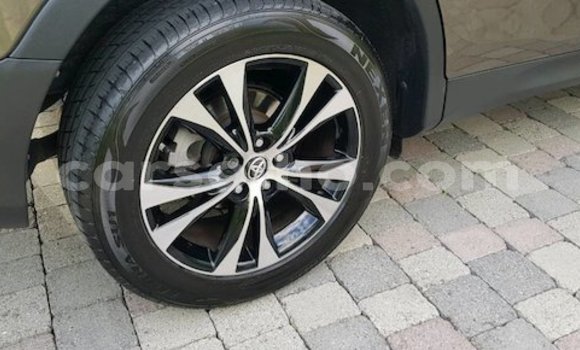 Acheter Occasion Voiture Toyota RAV4 Beige à Quthing, Butha-Buthe Acheter Occasion Voiture Toyota RAV4 Beige à Quthing, Butha-Buthe