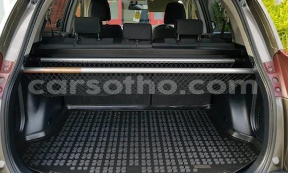 Acheter Occasion Voiture Toyota RAV4 Beige à Quthing, Butha-Buthe Acheter Occasion Voiture Toyota RAV4 Beige à Quthing, Butha-Buthe