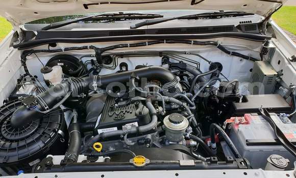 Sayi Na hannu Toyota Hilux White Mota in Maseru a Maseru Sayi Na hannu Toyota Hilux White Mota in Maseru a Maseru