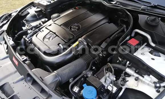 Acheter Occasion Voiture Mercedes-Benz C–Class Blanc à Maseru, Maseru Acheter Occasion Voiture Mercedes-Benz C–Class Blanc à Maseru, Maseru