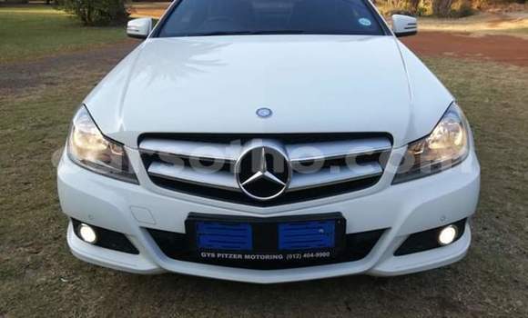 Acheter Occasion Voiture Mercedes-Benz C–Class Blanc à Maseru, Maseru Acheter Occasion Voiture Mercedes-Benz C–Class Blanc à Maseru, Maseru