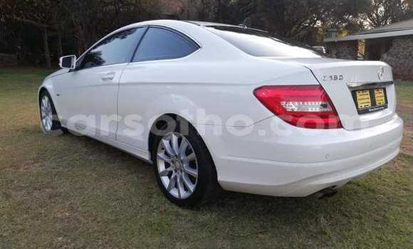 Acheter Occasion Voiture Mercedes-Benz C–Class Blanc à Maseru, Maseru Acheter Occasion Voiture Mercedes-Benz C–Class Blanc à Maseru, Maseru