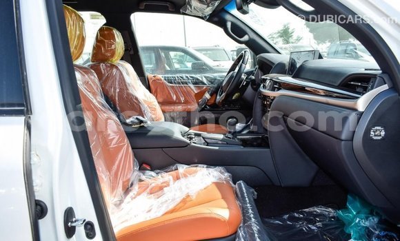 Sayi Imported Lexus LX White Mota in Import - Dubai a Maseru Sayi Imported Lexus LX White Mota in Import - Dubai a Maseru