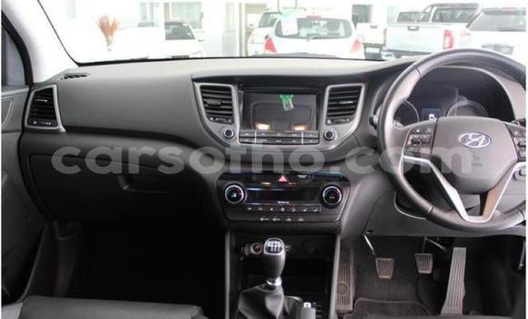 Sayi Na hannu Hyundai Tucson White Mota in Maseru a Maseru Sayi Na hannu Hyundai Tucson White Mota in Maseru a Maseru