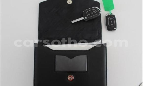 Sayi Na hannu Hyundai Tucson White Mota in Maseru a Maseru Sayi Na hannu Hyundai Tucson White Mota in Maseru a Maseru