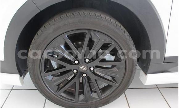 Sayi Na hannu Hyundai Tucson White Mota in Maseru a Maseru Sayi Na hannu Hyundai Tucson White Mota in Maseru a Maseru