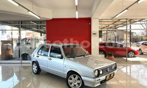 Sayi Na hannu Volkswagen Golf White Mota in Mafeteng a Mafeteng Sayi Na hannu Volkswagen Golf White Mota in Mafeteng a Mafeteng