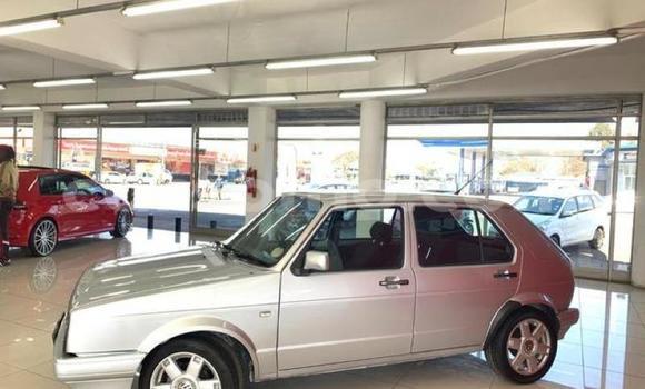 Sayi Na hannu Volkswagen Golf White Mota in Mafeteng a Mafeteng Sayi Na hannu Volkswagen Golf White Mota in Mafeteng a Mafeteng