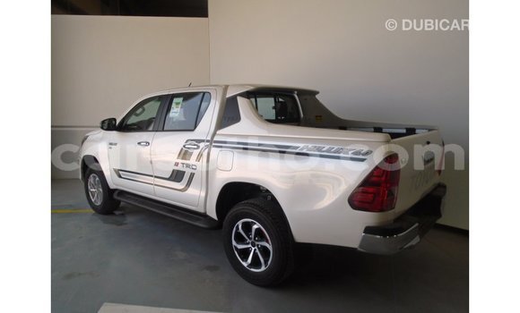 اشتري Imported Toyota Hilux White سيارة في Import - Dubai في Maseru اشتري Imported Toyota Hilux White سيارة في Import - Dubai في Maseru