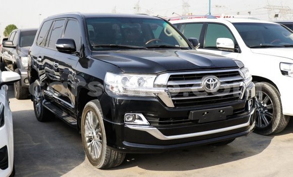 Acheter Import Voiture Toyota Land Cruiser Noir à Import - Dubai, Maseru Acheter Import Voiture Toyota Land Cruiser Noir à Import - Dubai, Maseru