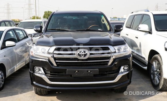 Acheter Import Voiture Toyota Land Cruiser Noir à Import - Dubai, Maseru Acheter Import Voiture Toyota Land Cruiser Noir à Import - Dubai, Maseru