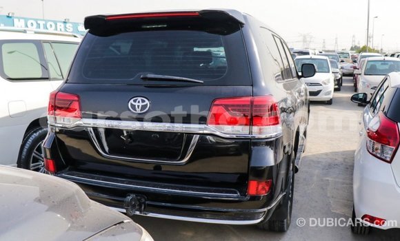 Acheter Import Voiture Toyota Land Cruiser Noir à Import - Dubai, Maseru Acheter Import Voiture Toyota Land Cruiser Noir à Import - Dubai, Maseru