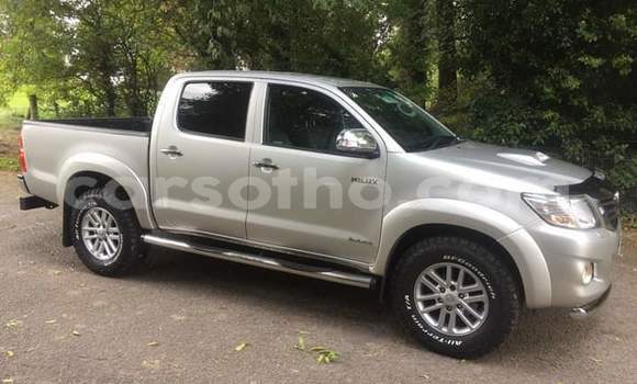Acheter Occasion Voiture Toyota Hilux Gris à Maputsoe, Leribe Acheter Occasion Voiture Toyota Hilux Gris à Maputsoe, Leribe
