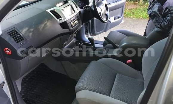 Acheter Occasion Voiture Toyota Hilux Gris à Maputsoe, Leribe Acheter Occasion Voiture Toyota Hilux Gris à Maputsoe, Leribe