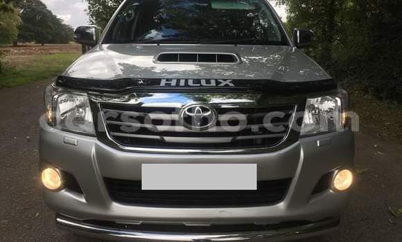 Acheter Occasion Voiture Toyota Hilux Gris à Maputsoe, Leribe Acheter Occasion Voiture Toyota Hilux Gris à Maputsoe, Leribe