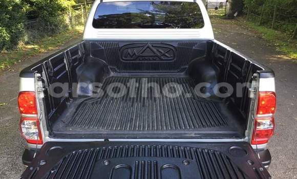 Acheter Occasion Voiture Toyota Hilux Gris à Maputsoe, Leribe Acheter Occasion Voiture Toyota Hilux Gris à Maputsoe, Leribe
