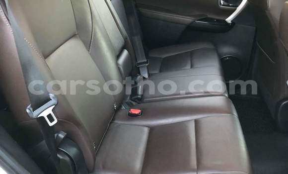 Acheter Occasion Voiture Toyota Fortuner Blanc à Maseru, Maseru Acheter Occasion Voiture Toyota Fortuner Blanc à Maseru, Maseru