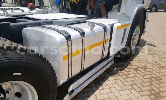 Buy Used Scania R420 White Truck in Maseru in Maseru Buy Used Scania R420 White Truck in Maseru in Maseru