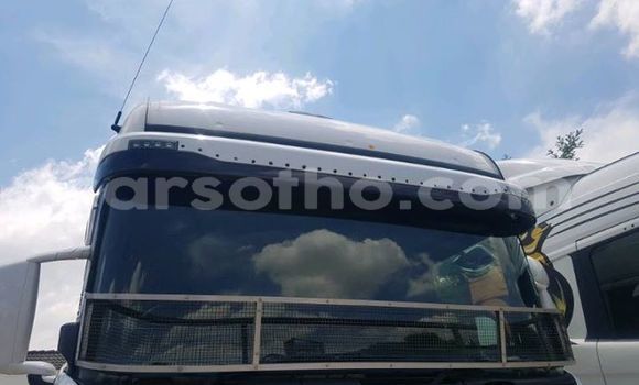 Buy Used Scania R420 White Truck in Maseru in Maseru Buy Used Scania R420 White Truck in Maseru in Maseru