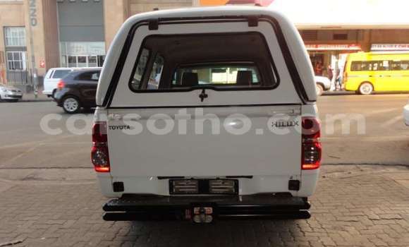 Acheter Occasion Voiture Toyota Hilux Blanc à Mafeteng, Mafeteng Acheter Occasion Voiture Toyota Hilux Blanc à Mafeteng, Mafeteng