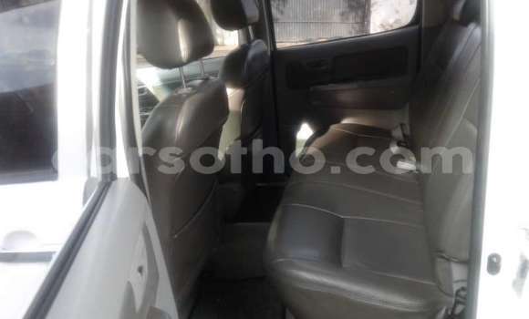 اشتري مستعمل Toyota Hilux White سيارة في Hlotse في Leribe اشتري مستعمل Toyota Hilux White سيارة في Hlotse في Leribe