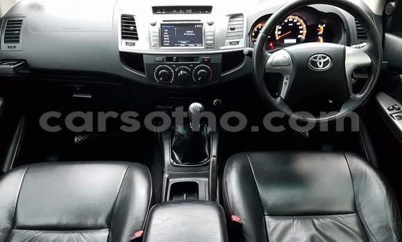 Acheter Occasion Voiture Toyota Hilux Blanc à Maputsoa, Leribe Acheter Occasion Voiture Toyota Hilux Blanc à Maputsoa, Leribe