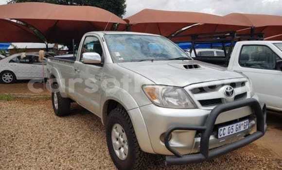 Sayi Na hannu Toyota Hilux Silver Mota in Maputsoa a Leribe Sayi Na hannu Toyota Hilux Silver Mota in Maputsoa a Leribe