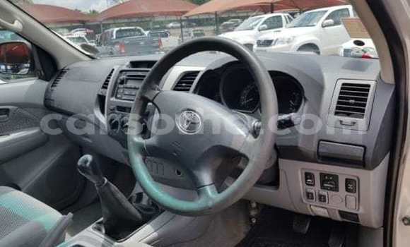 Sayi Na hannu Toyota Hilux Silver Mota in Maputsoa a Leribe Sayi Na hannu Toyota Hilux Silver Mota in Maputsoa a Leribe