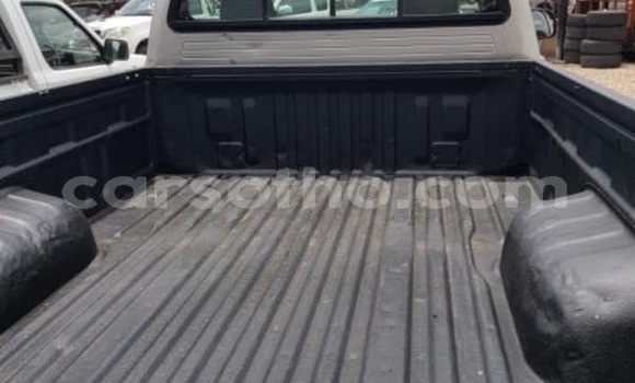 Sayi Na hannu Toyota Hilux Silver Mota in Maputsoa a Leribe Sayi Na hannu Toyota Hilux Silver Mota in Maputsoa a Leribe