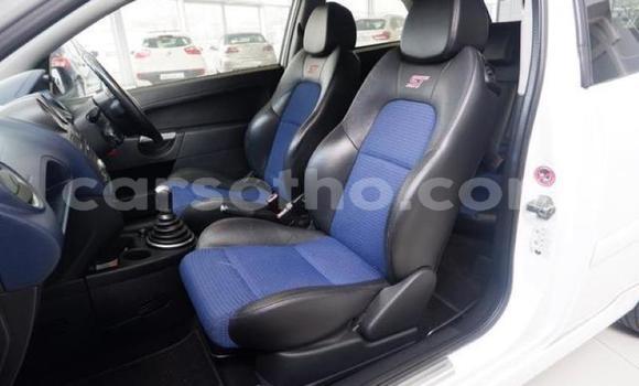 Sayi Na hannu Ford Fiesta White Mota in Maseru a Maseru Sayi Na hannu Ford Fiesta White Mota in Maseru a Maseru