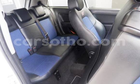 Sayi Na hannu Ford Fiesta White Mota in Maseru a Maseru Sayi Na hannu Ford Fiesta White Mota in Maseru a Maseru