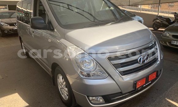 Acheter Occasion Voiture Hyundai H1 Gris à Butha–Buthe, Thaba-Tseka Acheter Occasion Voiture Hyundai H1 Gris à Butha–Buthe, Thaba-Tseka