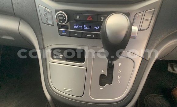 Acheter Occasion Voiture Hyundai H1 Gris à Butha–Buthe, Thaba-Tseka Acheter Occasion Voiture Hyundai H1 Gris à Butha–Buthe, Thaba-Tseka