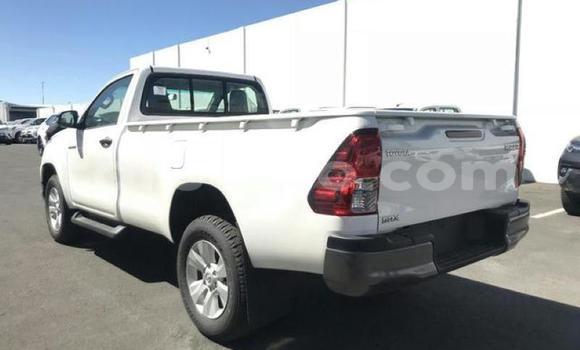 Acheter Occasion Voiture Toyota Hilux Blanc à Mafeteng, Mafeteng Acheter Occasion Voiture Toyota Hilux Blanc à Mafeteng, Mafeteng