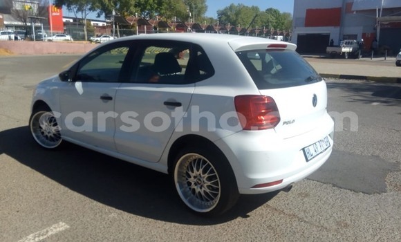 Sayi Na hannu Volkswagen Polo White Mota in Maseru a Maseru Sayi Na hannu Volkswagen Polo White Mota in Maseru a Maseru