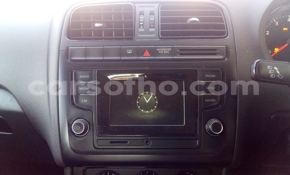 Sayi Na hannu Volkswagen Polo White Mota in Maseru a Maseru Sayi Na hannu Volkswagen Polo White Mota in Maseru a Maseru