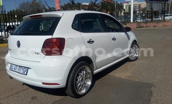 Sayi Na hannu Volkswagen Polo White Mota in Maseru a Maseru Sayi Na hannu Volkswagen Polo White Mota in Maseru a Maseru