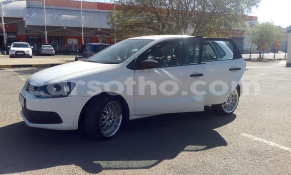 Sayi Na hannu Volkswagen Polo White Mota in Maseru a Maseru Sayi Na hannu Volkswagen Polo White Mota in Maseru a Maseru