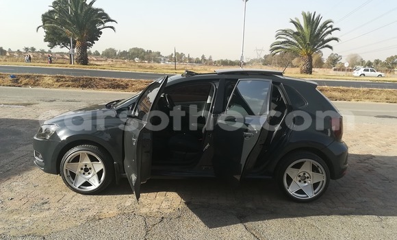 Acheter Occasion Voiture Volkswagen Polo Gris à Maputsoe, Leribe Acheter Occasion Voiture Volkswagen Polo Gris à Maputsoe, Leribe