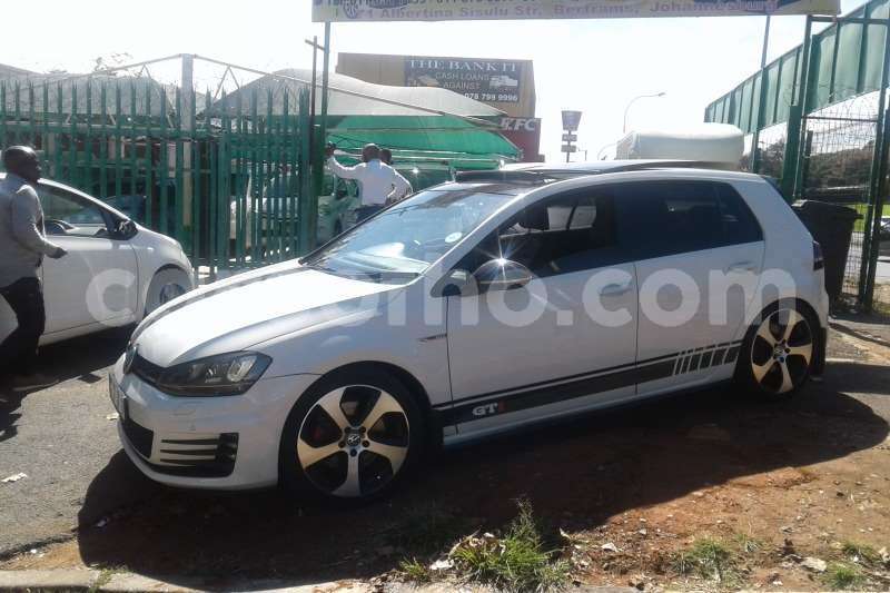 Big with watermark vw golf id 56749023 type main