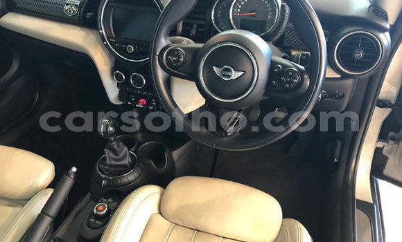 Buy Used Mini Cooper Silver Car in Butha–Buthe in Thaba-Tseka Buy Used Mini Cooper Silver Car in Butha–Buthe in Thaba-Tseka