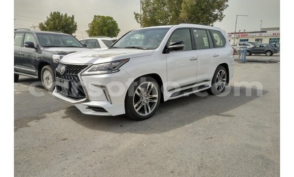 اشتري Imported Lexus LX White سيارة في Import - Dubai في Maseru اشتري Imported Lexus LX White سيارة في Import - Dubai في Maseru