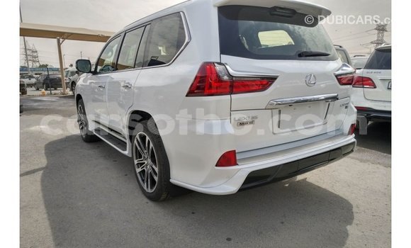 اشتري Imported Lexus LX White سيارة في Import - Dubai في Maseru اشتري Imported Lexus LX White سيارة في Import - Dubai في Maseru