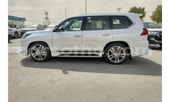 اشتري Imported Lexus LX White سيارة في Import - Dubai في Maseru اشتري Imported Lexus LX White سيارة في Import - Dubai في Maseru